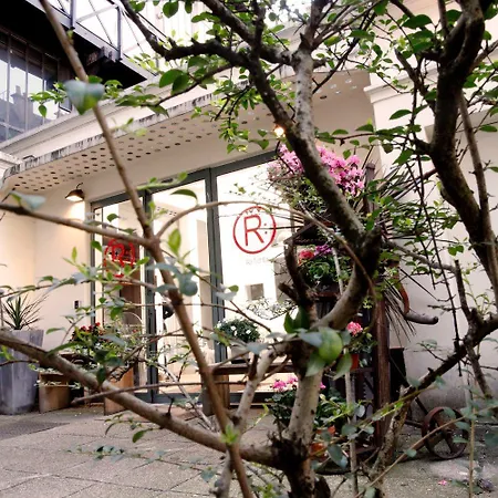 Spacious In Montparnasse Apartment