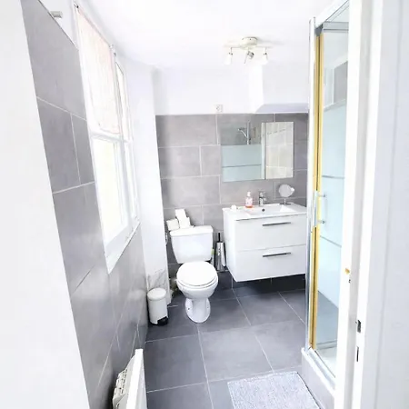 Spacious In Montparnasse * Paris